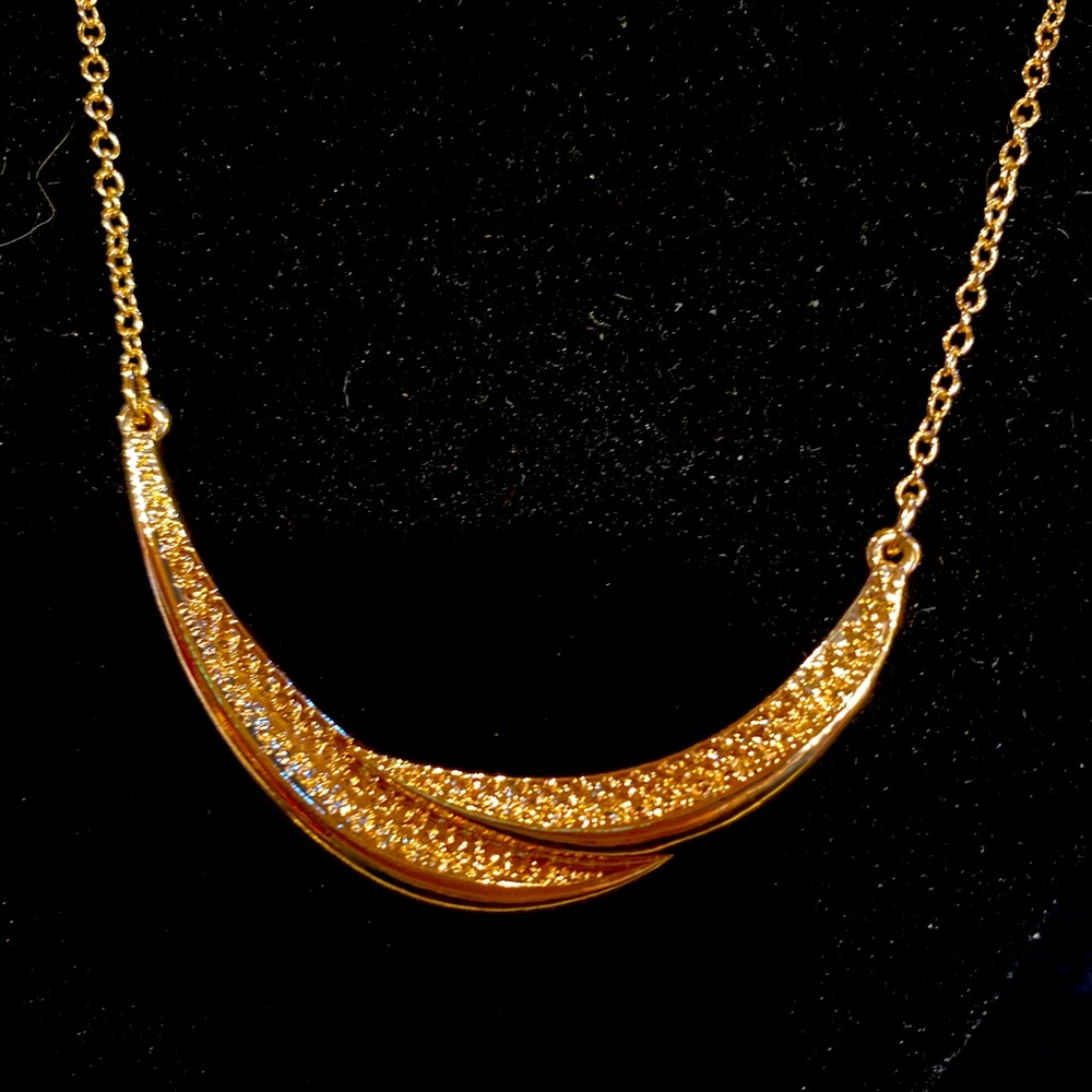 Gorgeous Avon costume jewelry